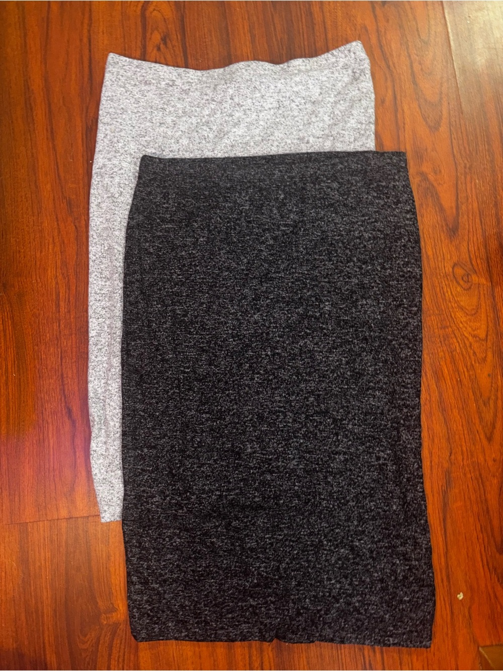 Express Women's Knit Pencil Skirt Twin-Pack in Light Gray & Charcoal